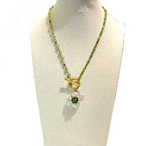 🌹HP🌹 ✨NEW✨ Freshwater Pearl & Gold Chain Necklace Natural Stone Cross